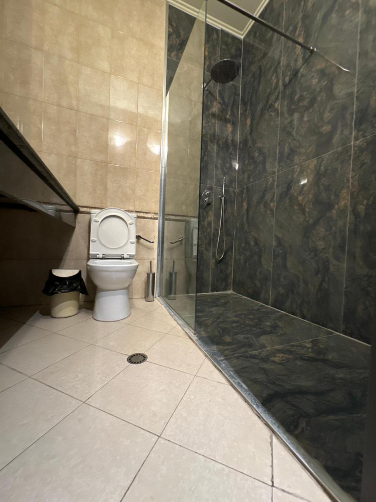 Hotel Tirona Tiran Dış mekan fotoğraf