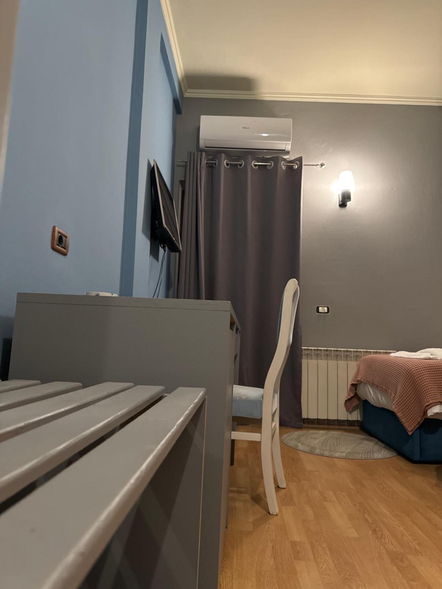 Hotel Tirona Tiran Dış mekan fotoğraf