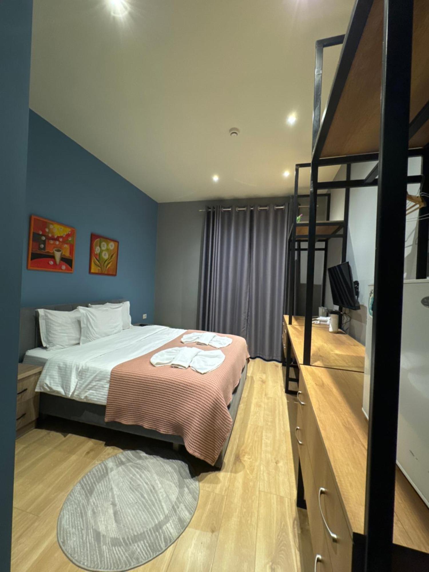 Hotel Tirona Tiran Dış mekan fotoğraf