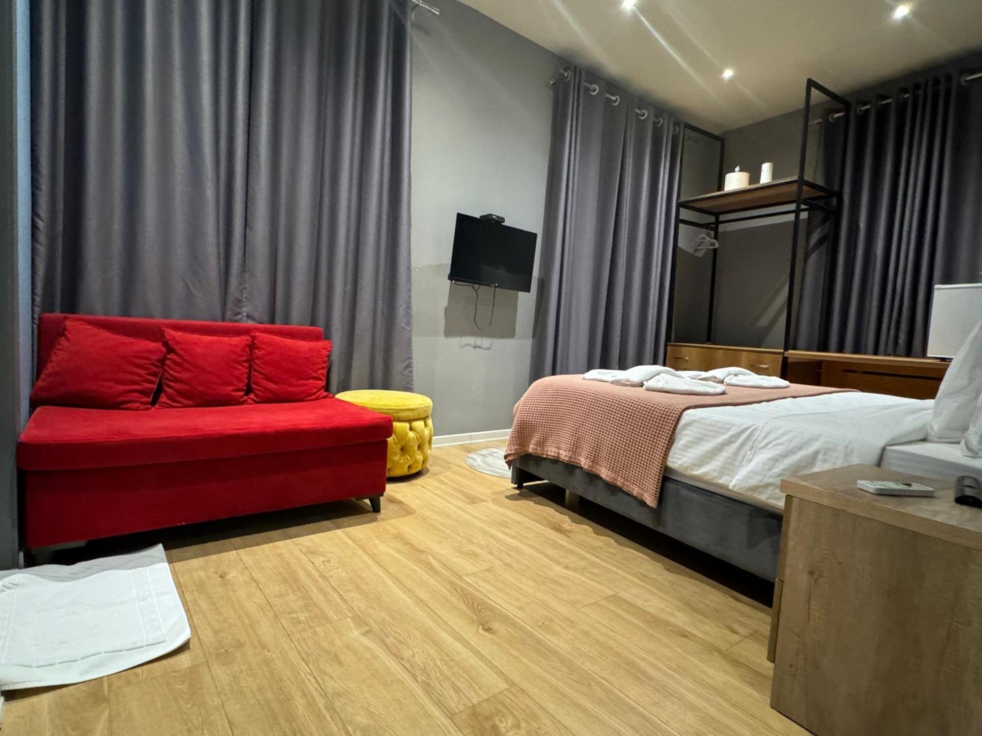 Hotel Tirona Tiran Dış mekan fotoğraf
